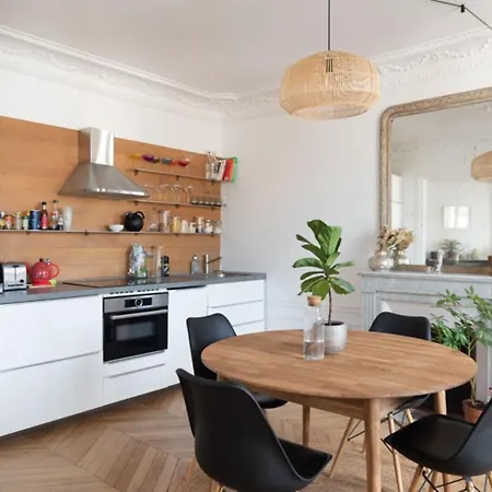 Cosy Appartment With Balcony In Montmartre Apartamento
